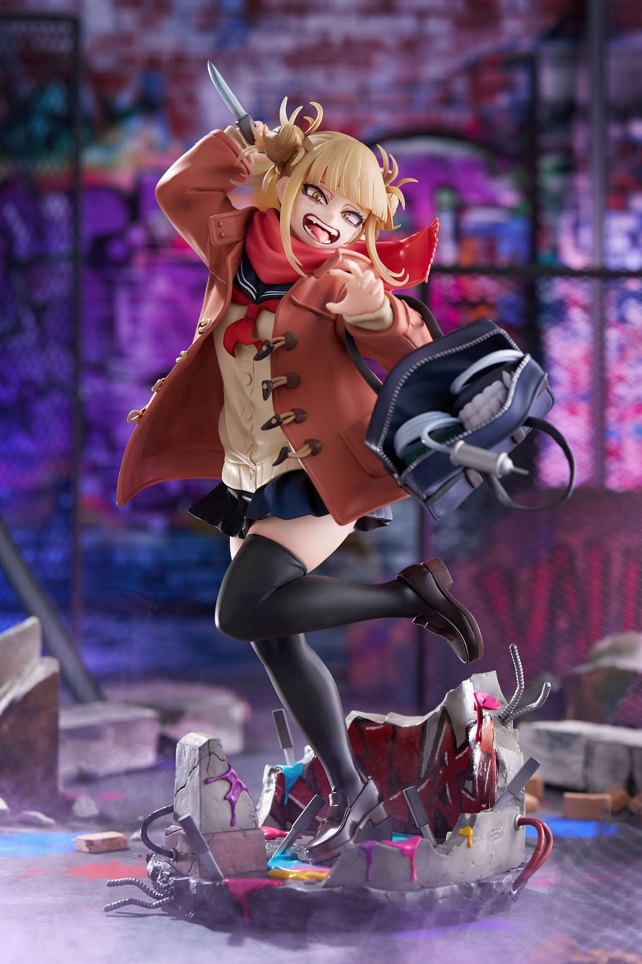 My Hero Academia Himiko Toga -Duffel Coat- 1/7 Complete Figure Premium Display
